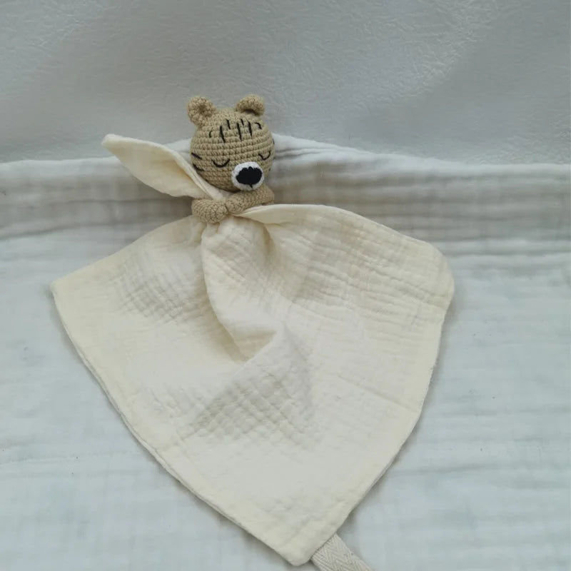 Doudou lange en mousseline & tête crochetée