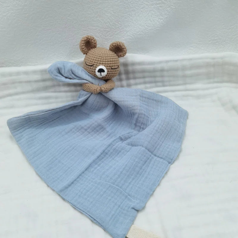 Doudou lange en mousseline & tête crochetée