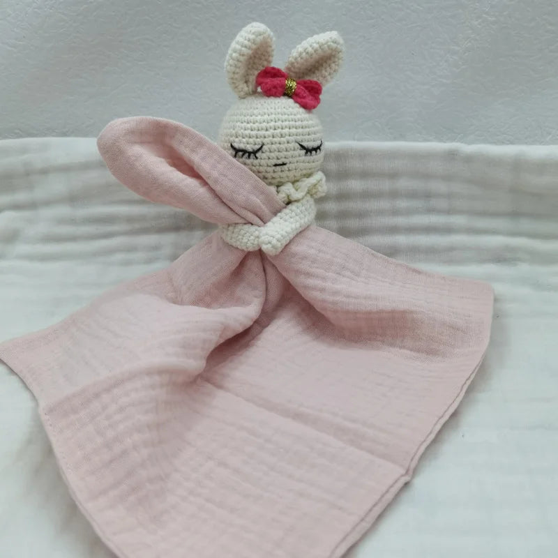 Doudou lange en mousseline & tête crochetée